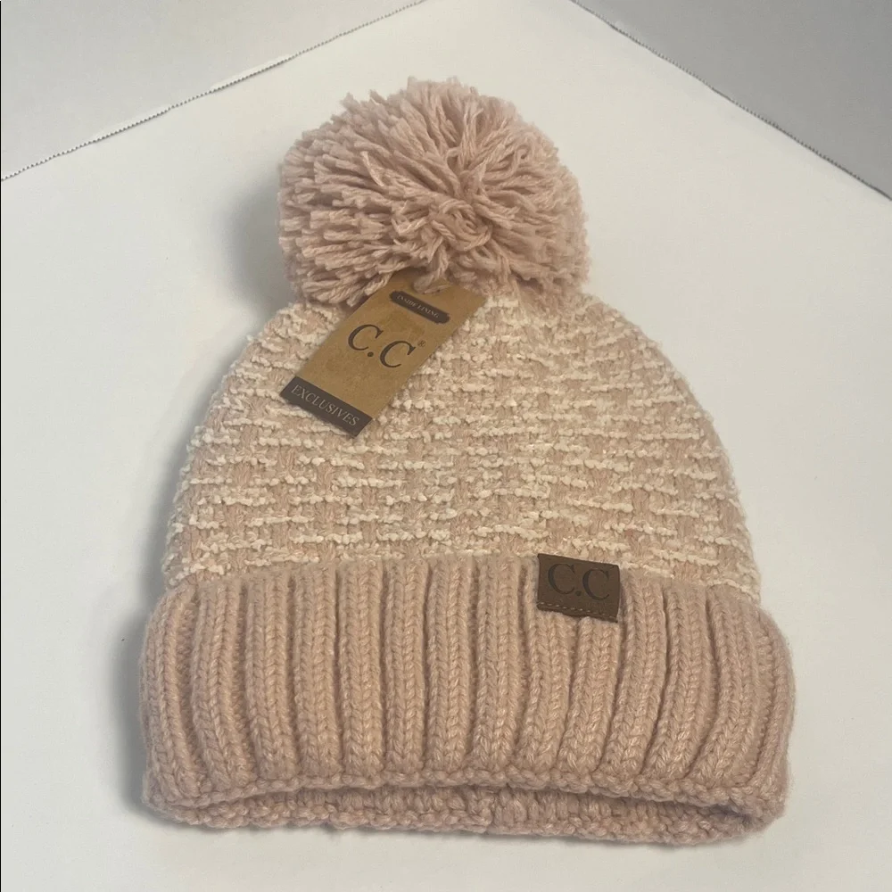 NWT‎ CC Pink and White Knit Pom Pom Beanie